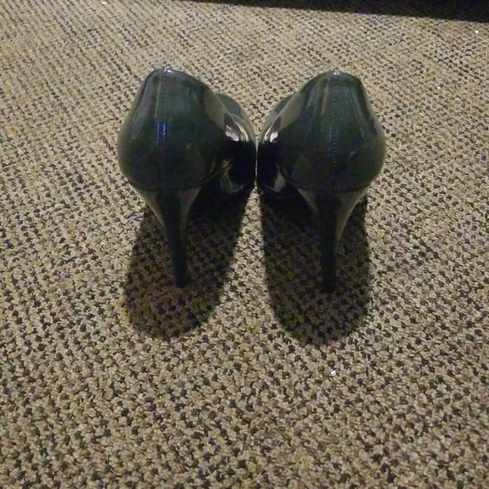 Heels - Picture 3 of 5